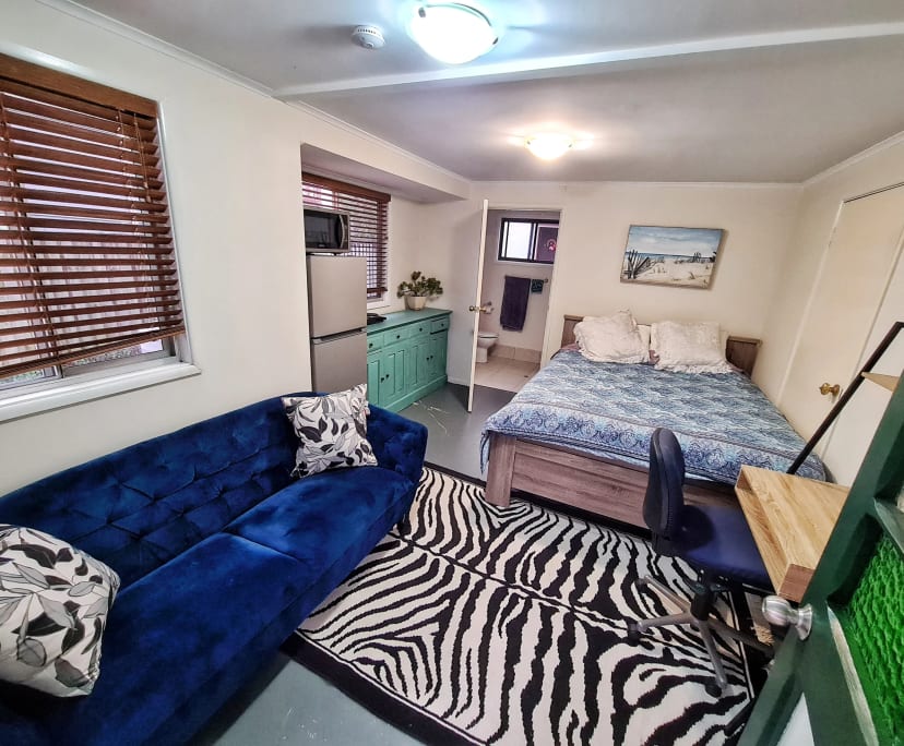 Furnished room studio flat for rent