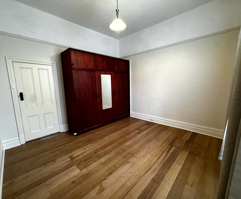 Room in a share house