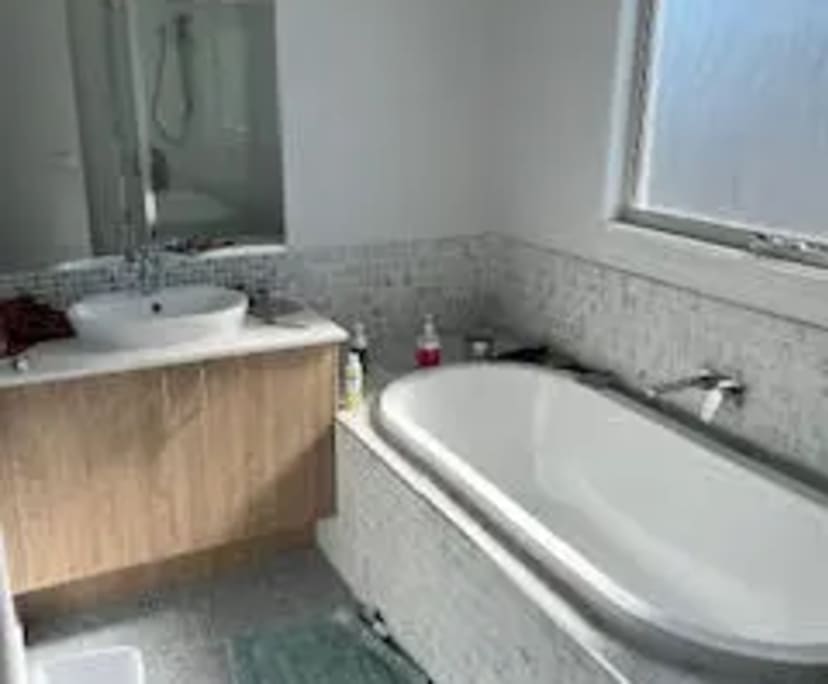 Unfurnished room in a share house