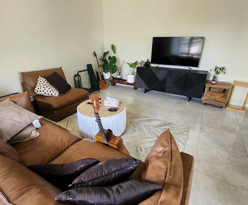 Room in a share house