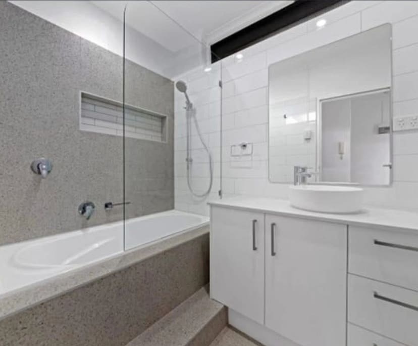 Whole property with 2 rooms for rent