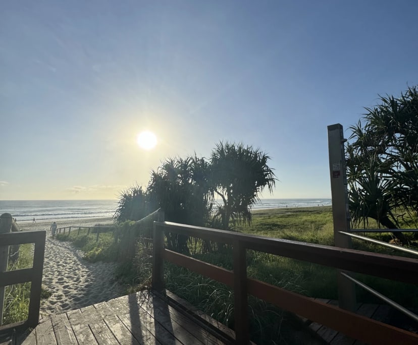 $500, Flatshare, 3 bathrooms, Mermaid Beach QLD 4218