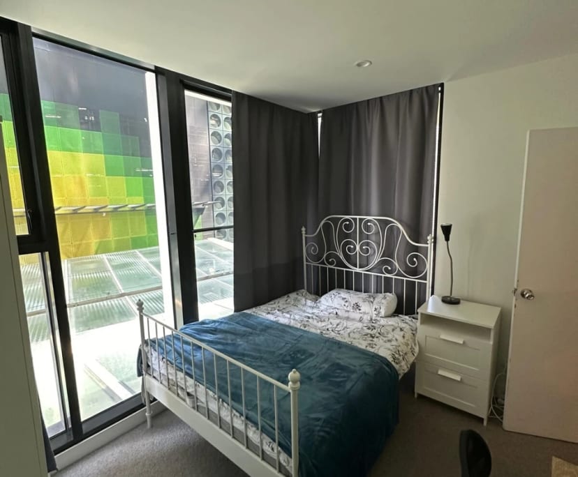 Furnished room in a flatshare