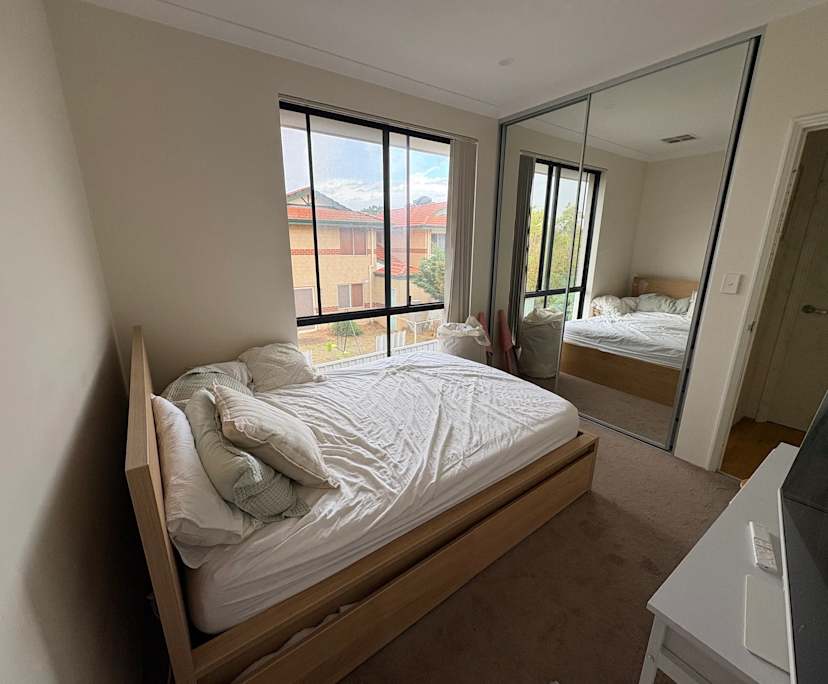 Unfurnished room in a share house