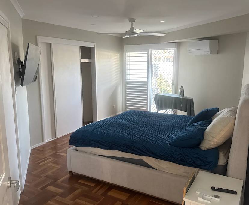 Furnished room with own bathroom