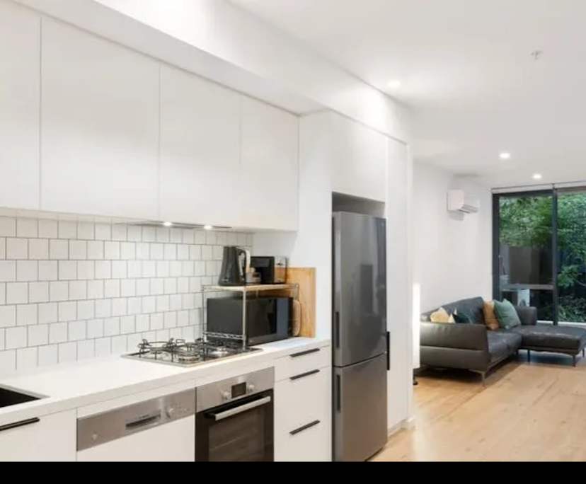 Unfurnished room with own bathroom