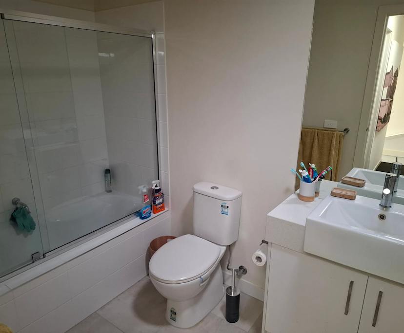 $350, Share-house, 3 bathrooms, Mornington VIC 3931