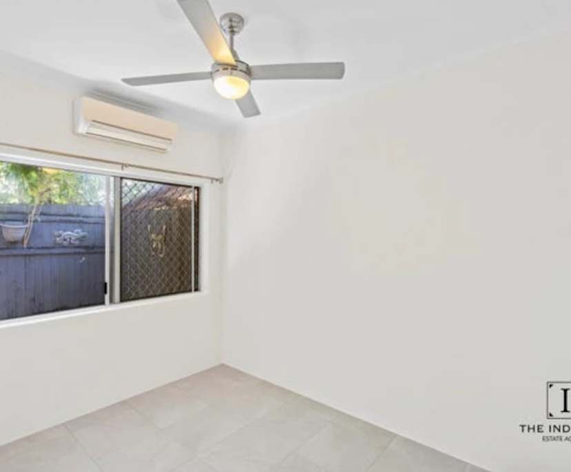 Whole property with 2 rooms for rent