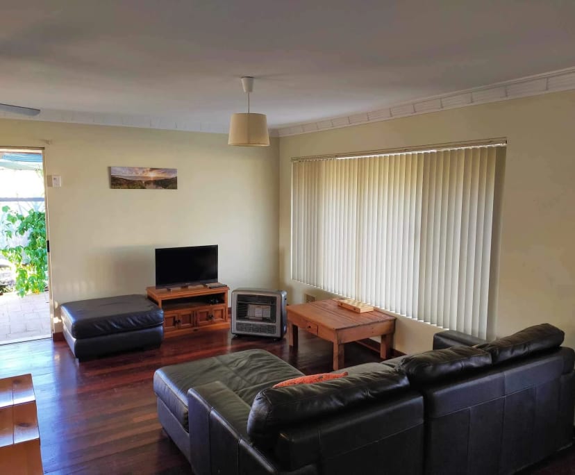 Room in a share house