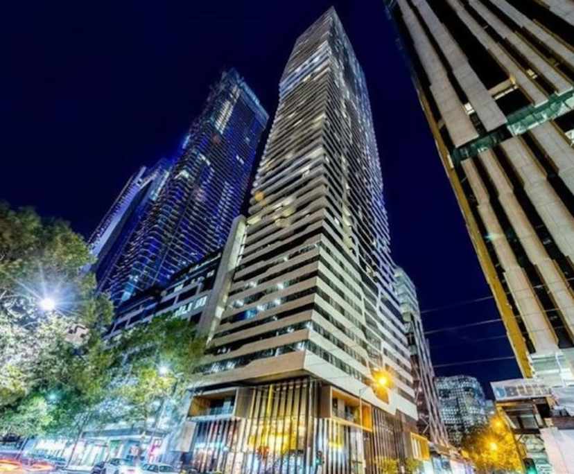 $1,030, Whole-property, 2 bathrooms, Melbourne VIC 3000