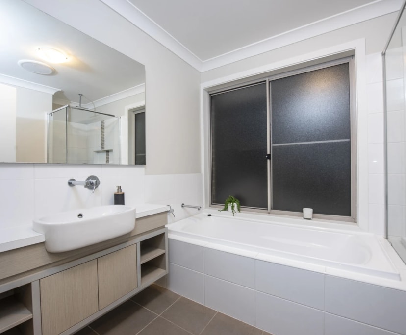 $310, Share-house, 5 bathrooms, Kellyville NSW 2155