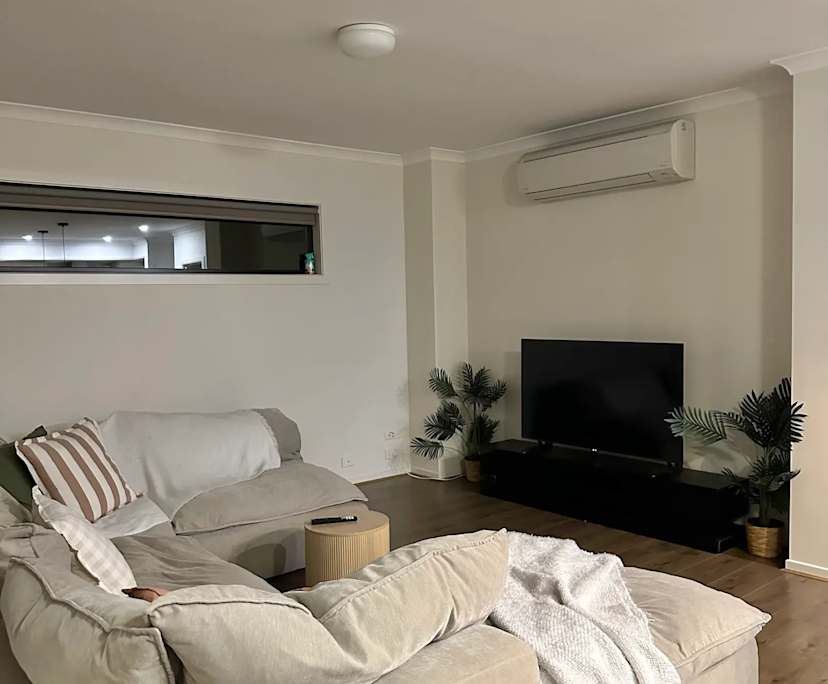 Furnished room with own bathroom