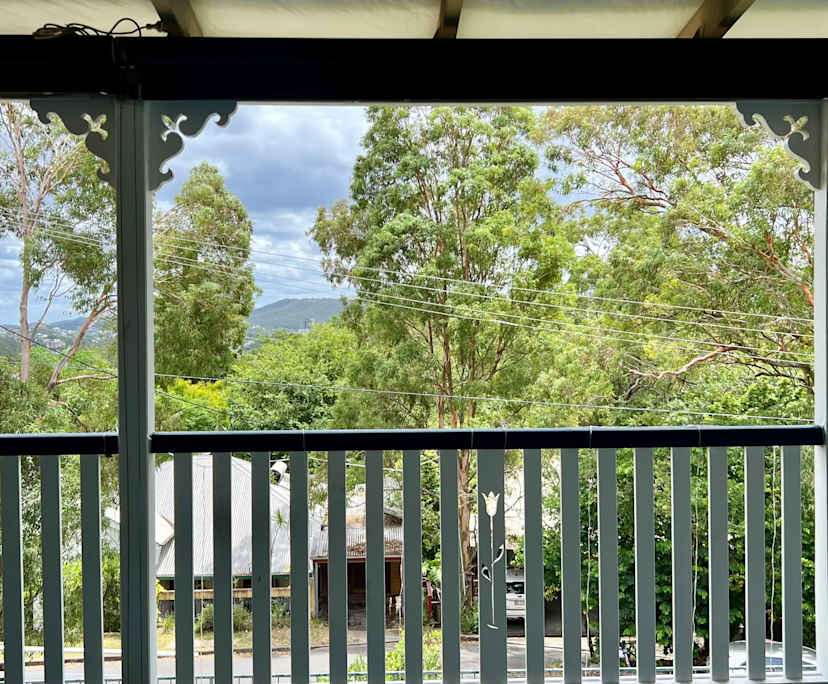 Whole property with 1 room for rent