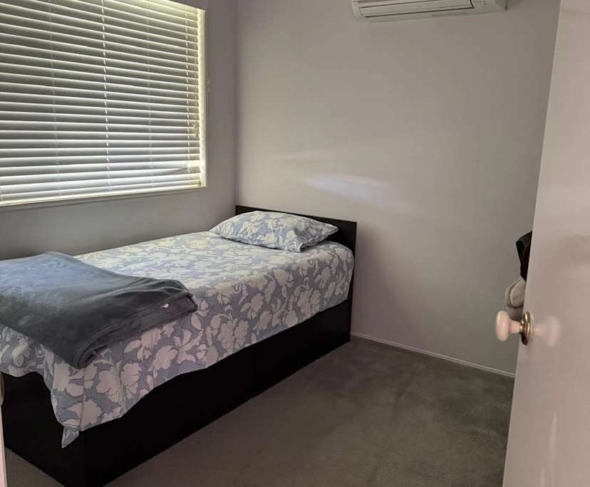 $299, Share-house, 2 rooms, Middle Ridge QLD 4350, Middle Ridge QLD 4350