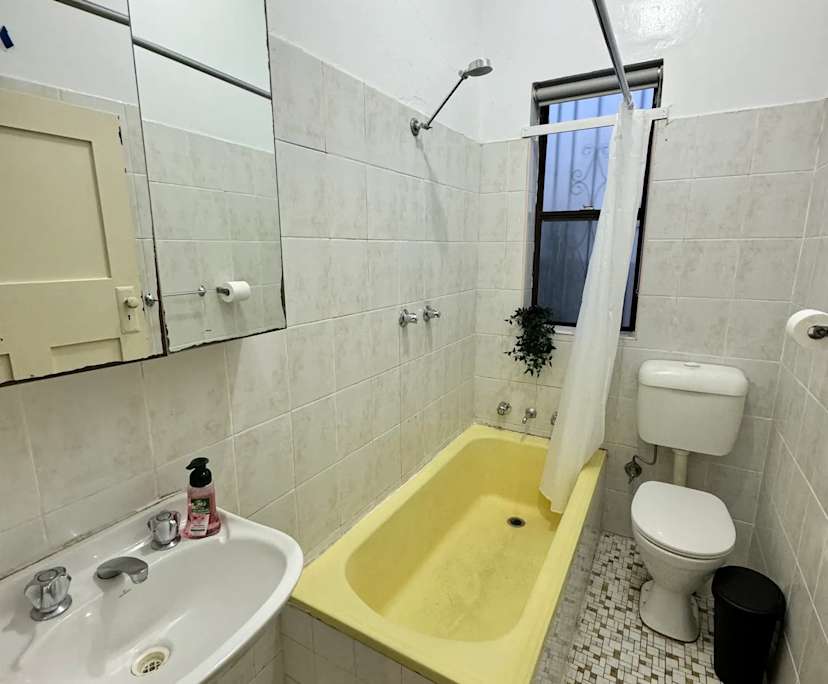 $305, Share-house, 6 bathrooms, Marrickville NSW 2204