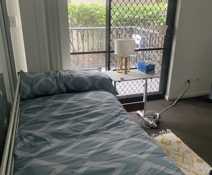 Furnished room with ensuite in a flatshare