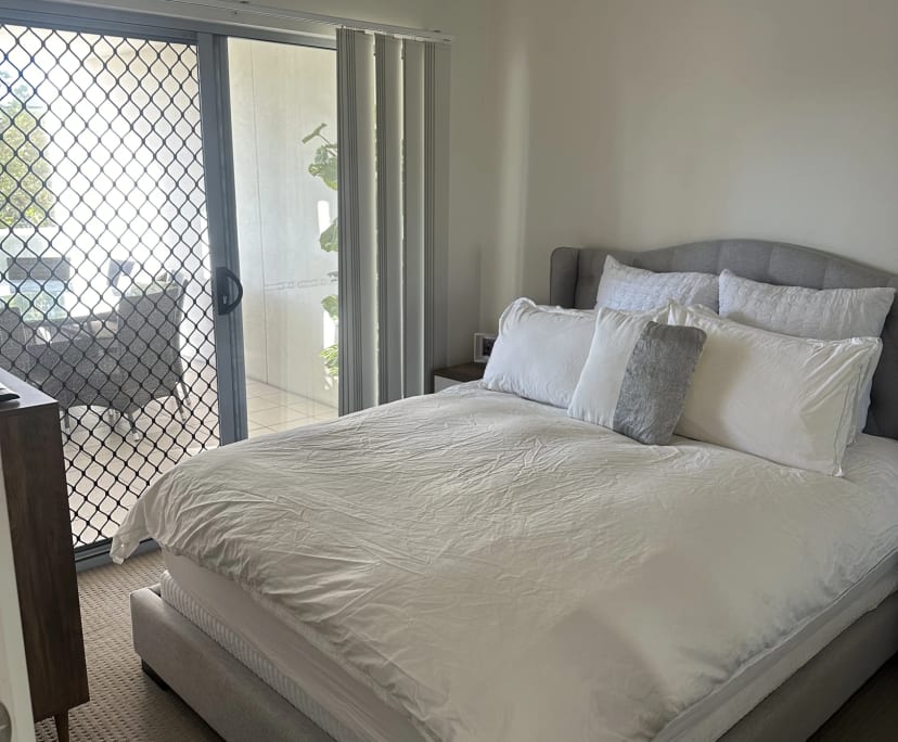Unfurnished room with own bathroom