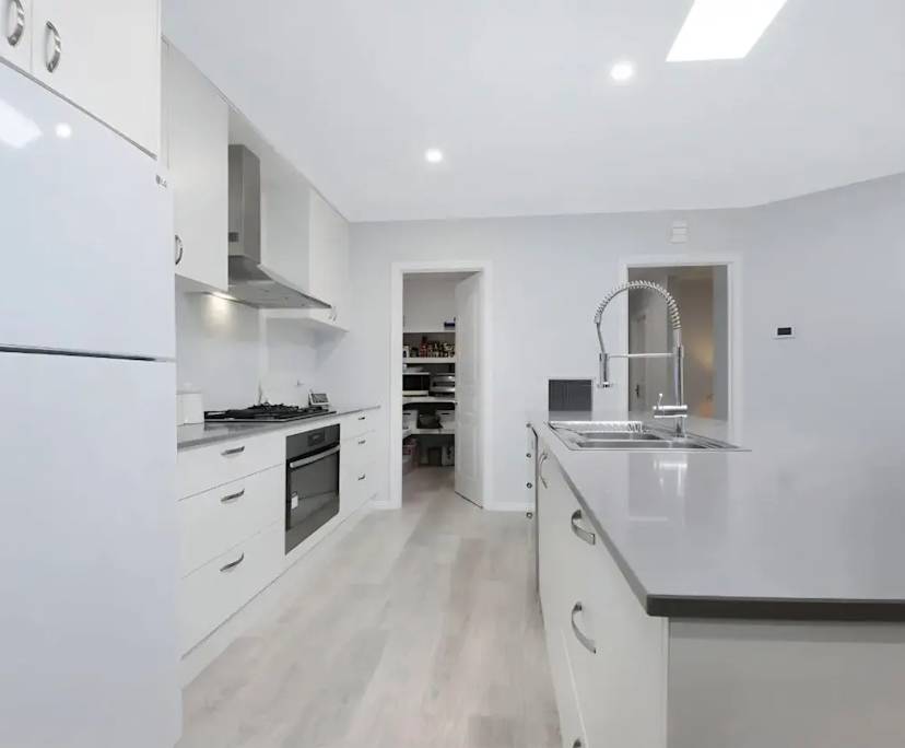 Room in a share house