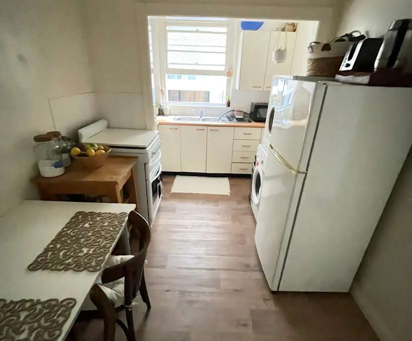 $650, 1-bed, 1 bathroom, Coogee NSW 2034