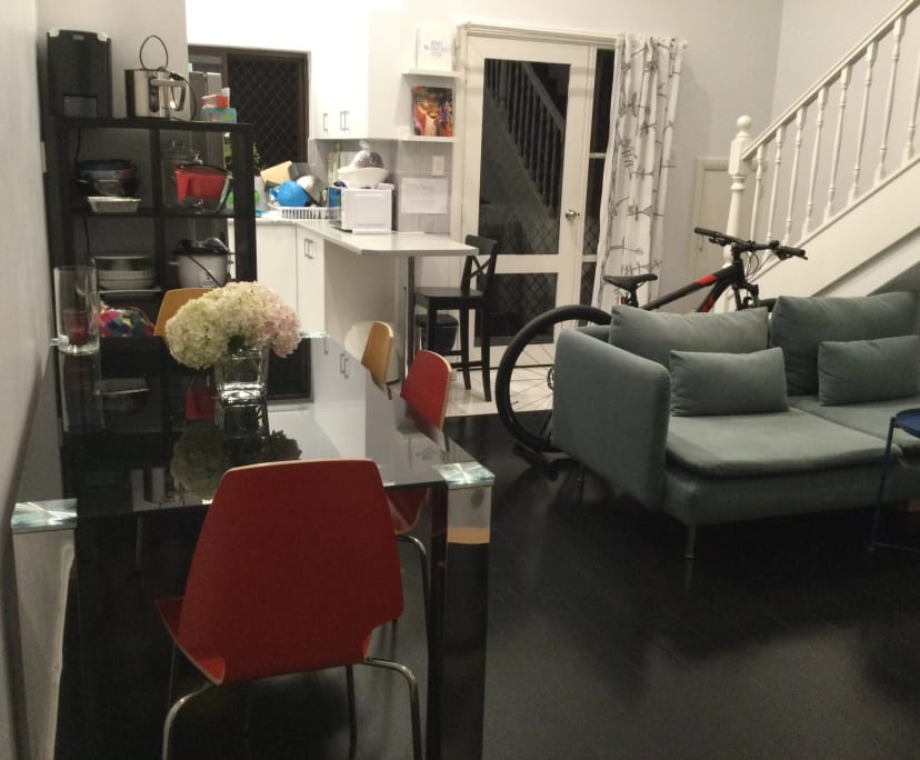 Furnished room in a flatshare