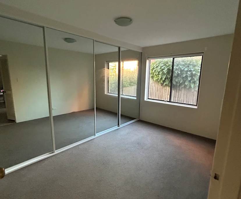 Unfurnished room in a flatshare