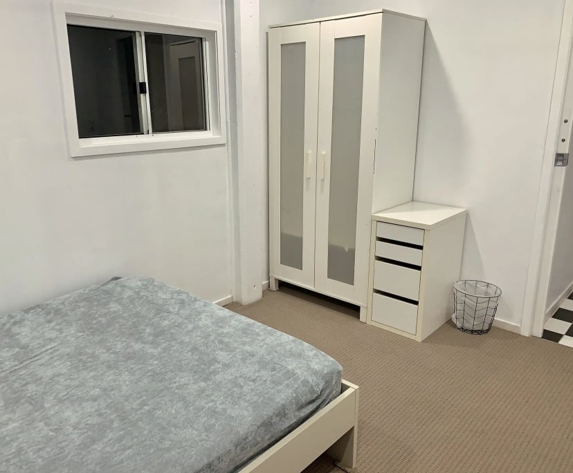 Room for Rent in Runcorn, Brisbane 250, Furnished...