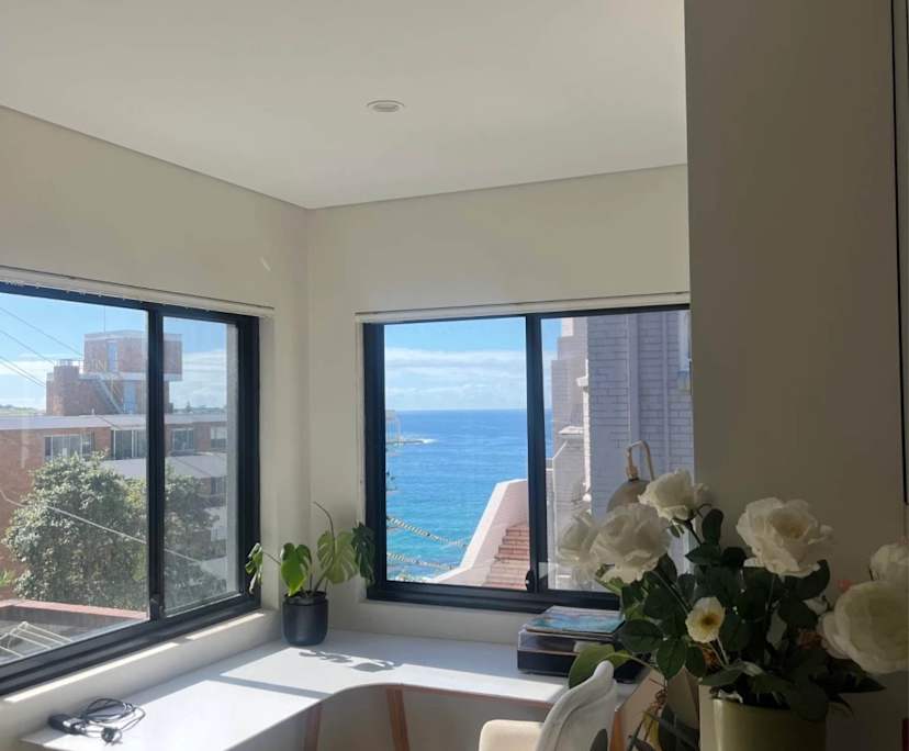 Furnished room with ensuite in a flatshare