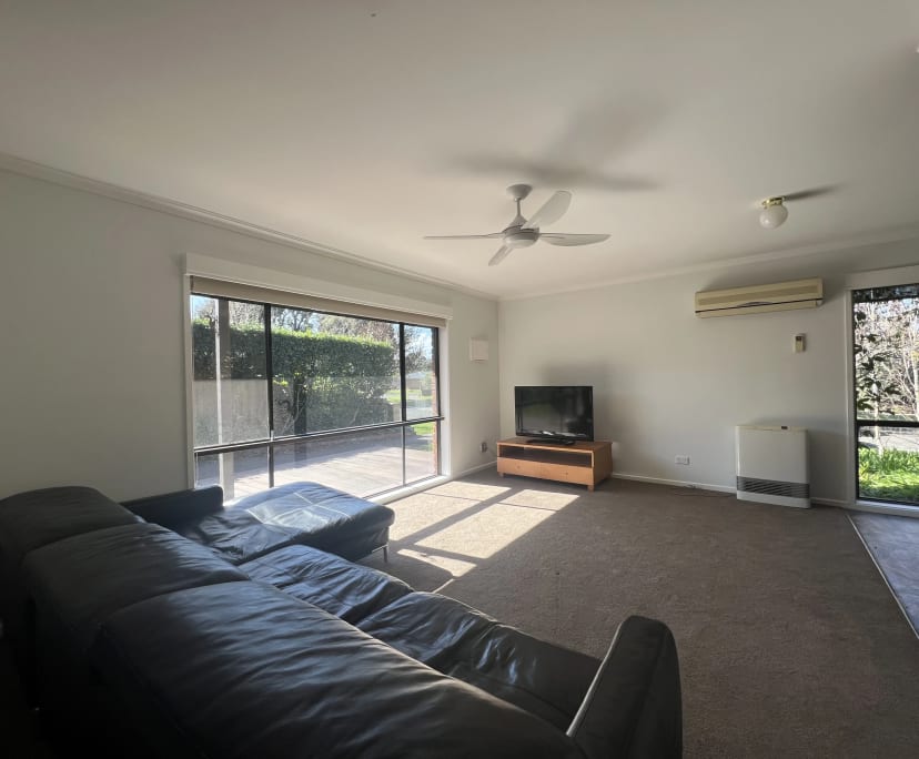 Room for Rent in Langwarrin, Melbourne 240, Furni...
