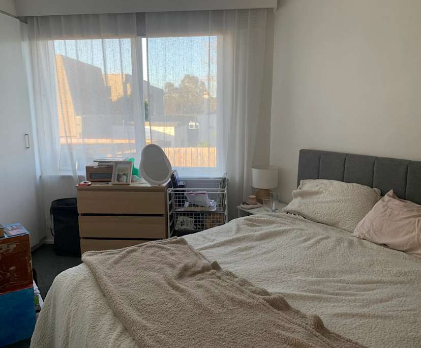 Unfurnished room in a flatshare