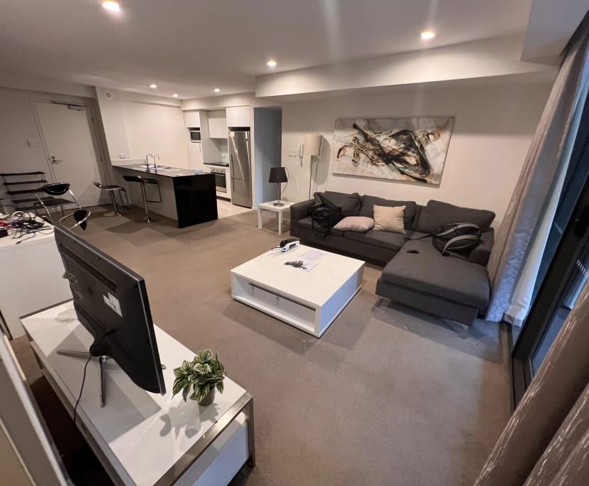 Furnished room with ensuite in a flatshare