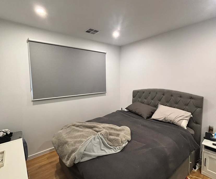 Whole property with 2 rooms for rent