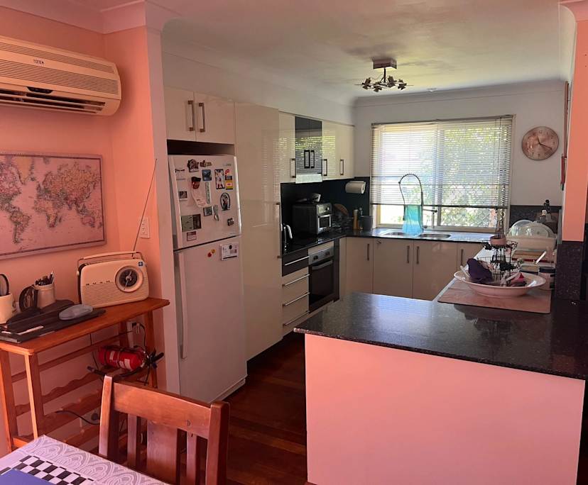 $350, Share-house, 3 bathrooms, Labrador QLD 4215