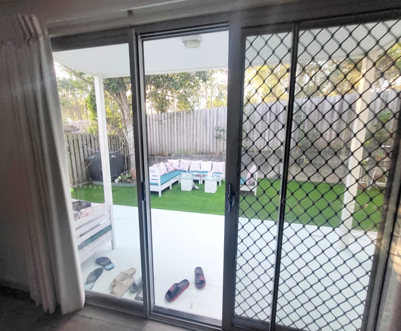 $290, Share-house, 3 bathrooms, Pacific Pines QLD 4211