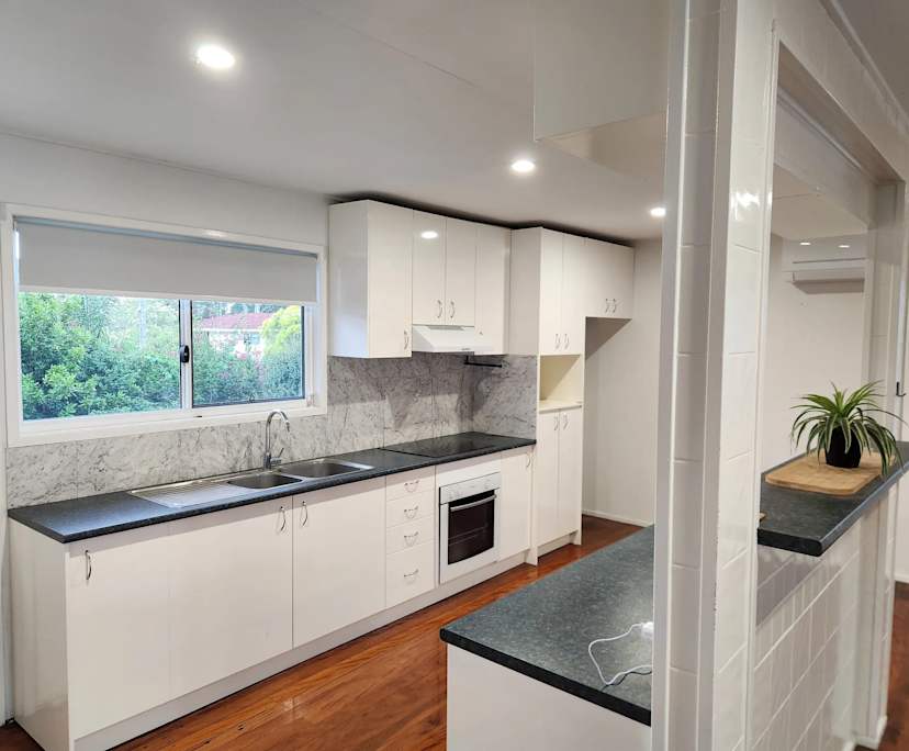 $750, Whole-property, 2 bathrooms, Mitchelton QLD 4053