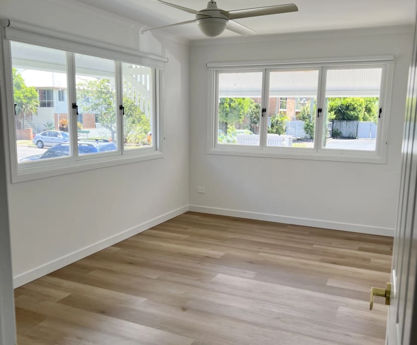 Whole Property for Rent in Sandgate, Brisbane 525...