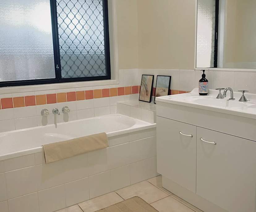 $220, Share-house, 3 bathrooms, Springfield QLD 4300