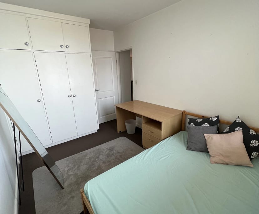 Room for Rent in St Kilda East, Melbourne 190, Fu...