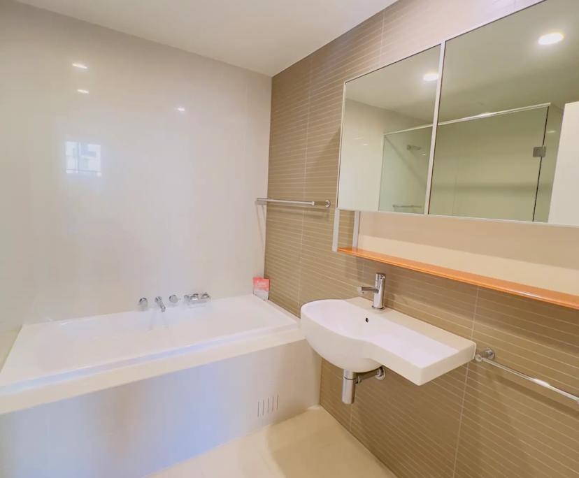 $450, Flatshare, 2 bathrooms, Rhodes NSW 2138