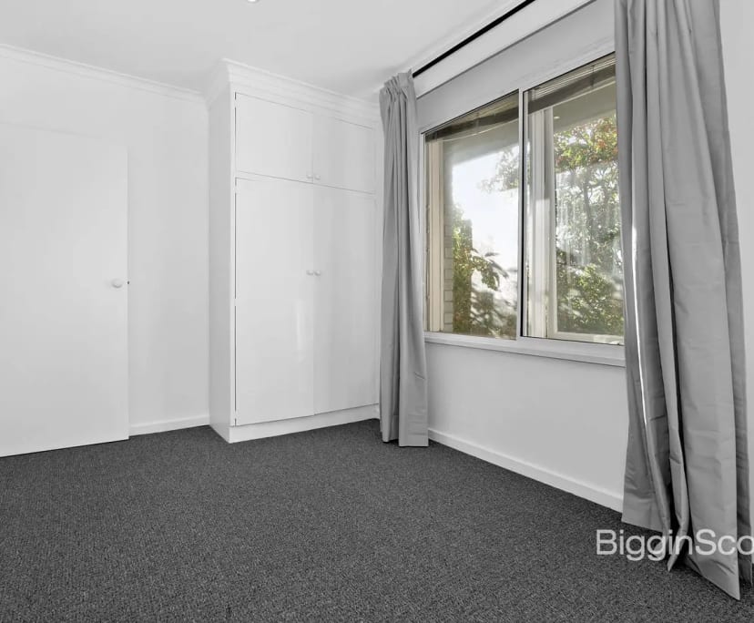 Unfurnished room in a flatshare