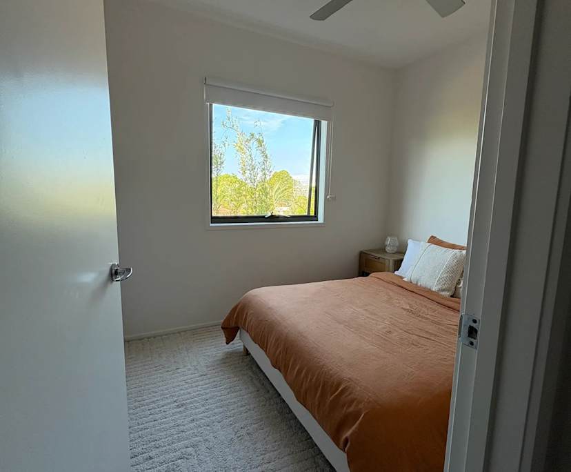 $350, Share-house, 4 bathrooms, Palm Beach QLD 4221