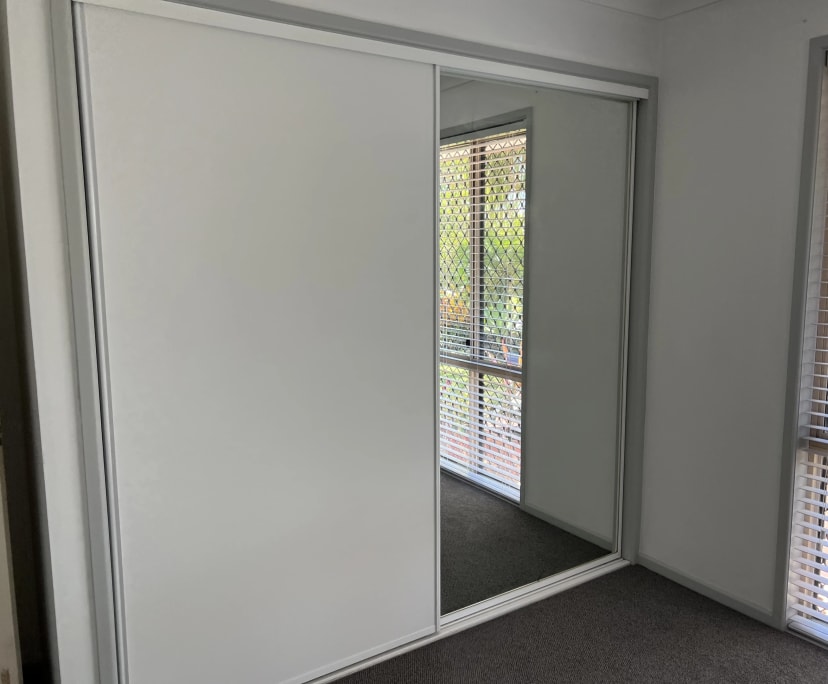 $350, Share-house, 3 bathrooms, Springfield QLD 4300