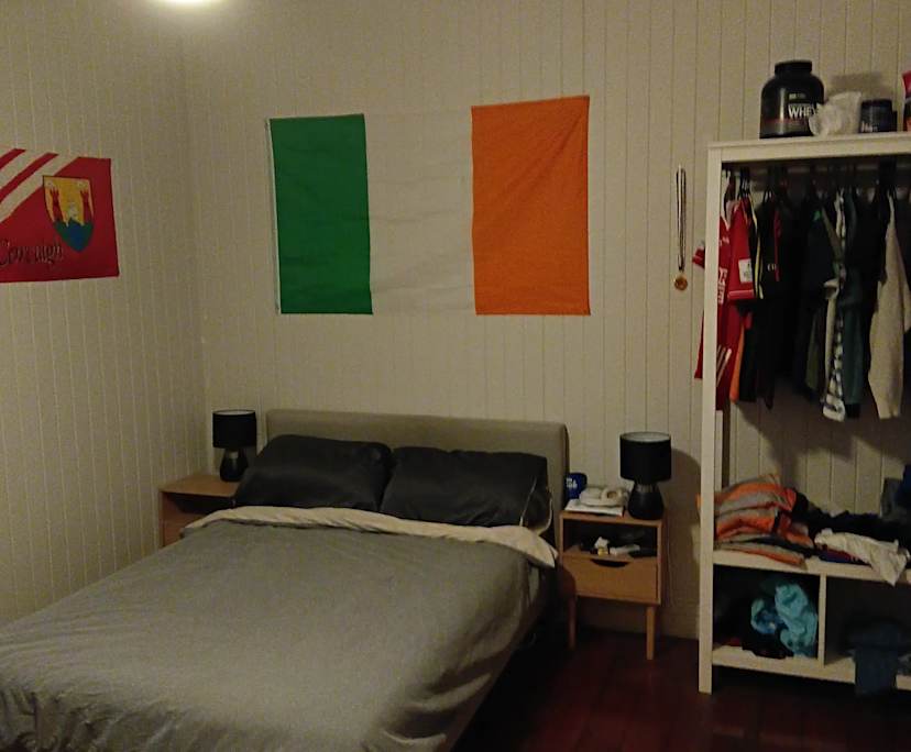 Furnished room in a share house