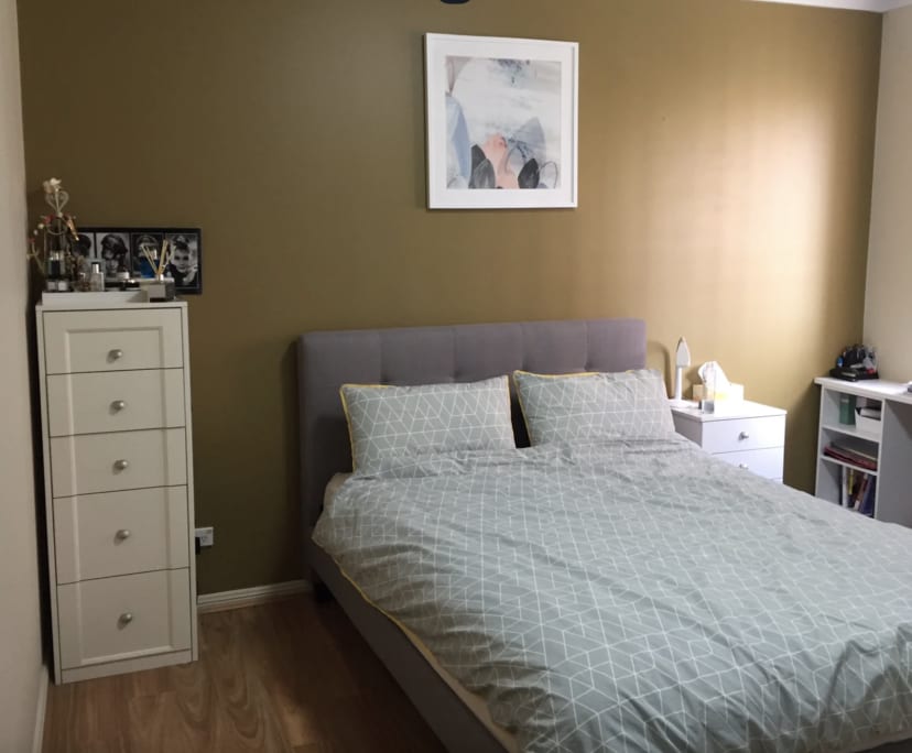 Furnished room in a flatshare