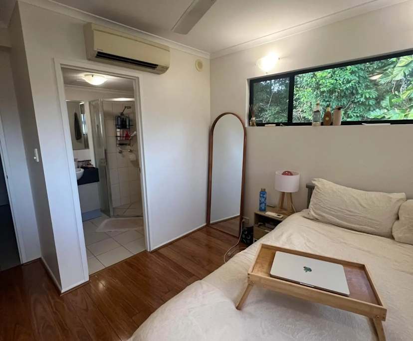 $340, Flatshare, 2 bathrooms, Parramatta Park QLD 4870