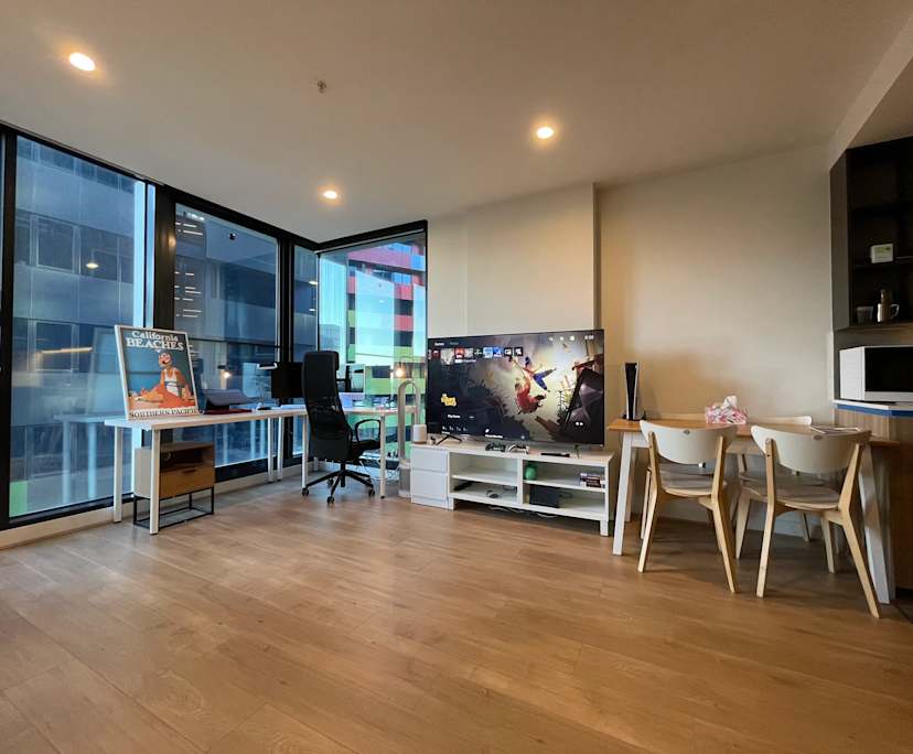 Furnished room with own bathroom