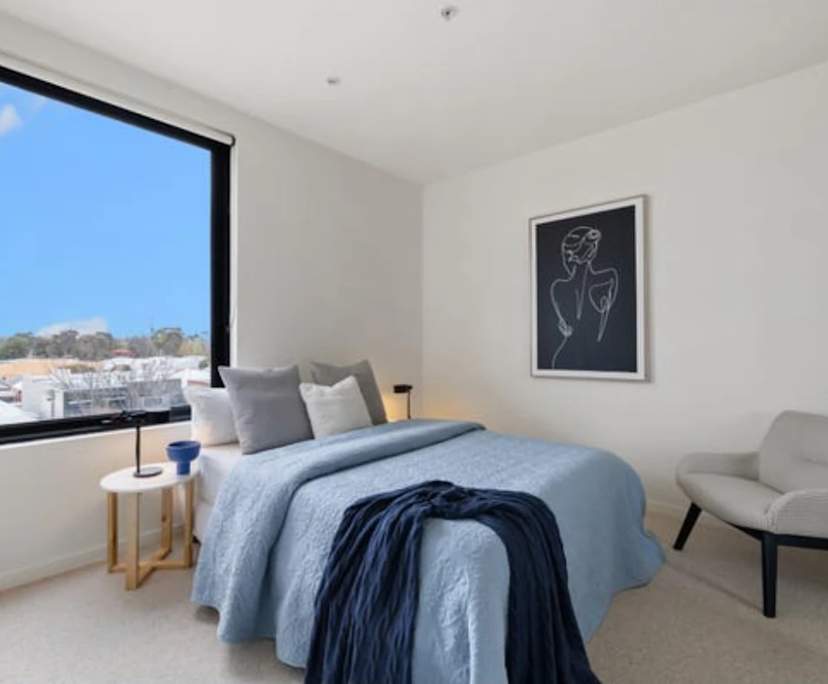 Furnished room in a flatshare