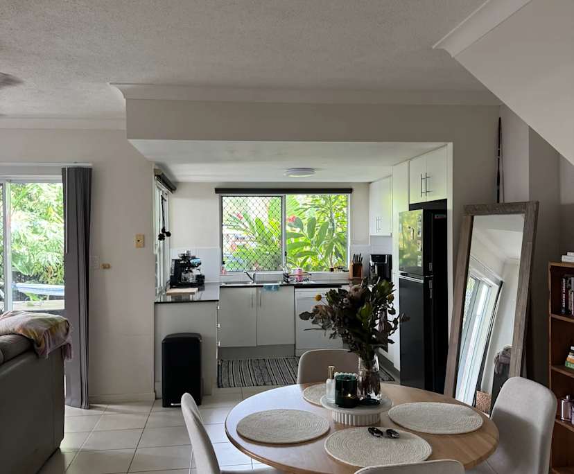 Unfurnished room in a flatshare