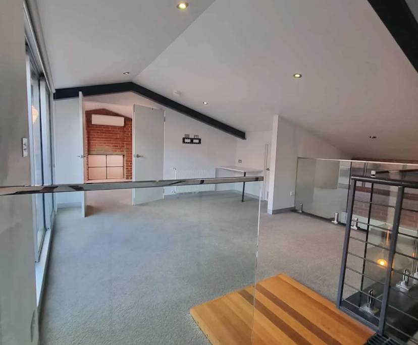 Room in a share house