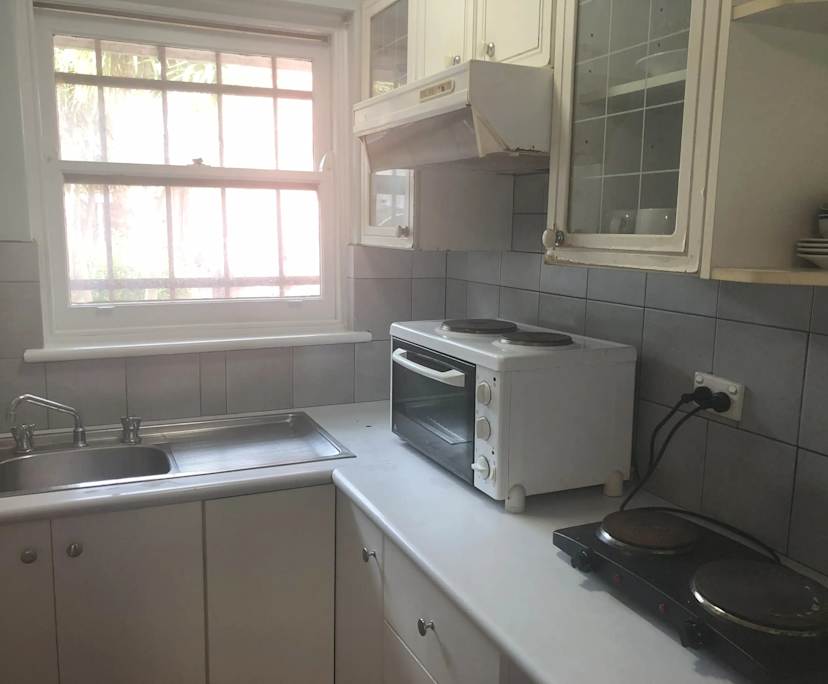 $540, Studio, 1 bathroom, St Kilda VIC 3182