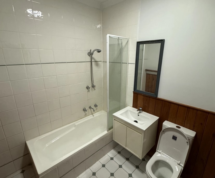 $350, Share-house, 4 bathrooms, Oakleigh VIC 3166